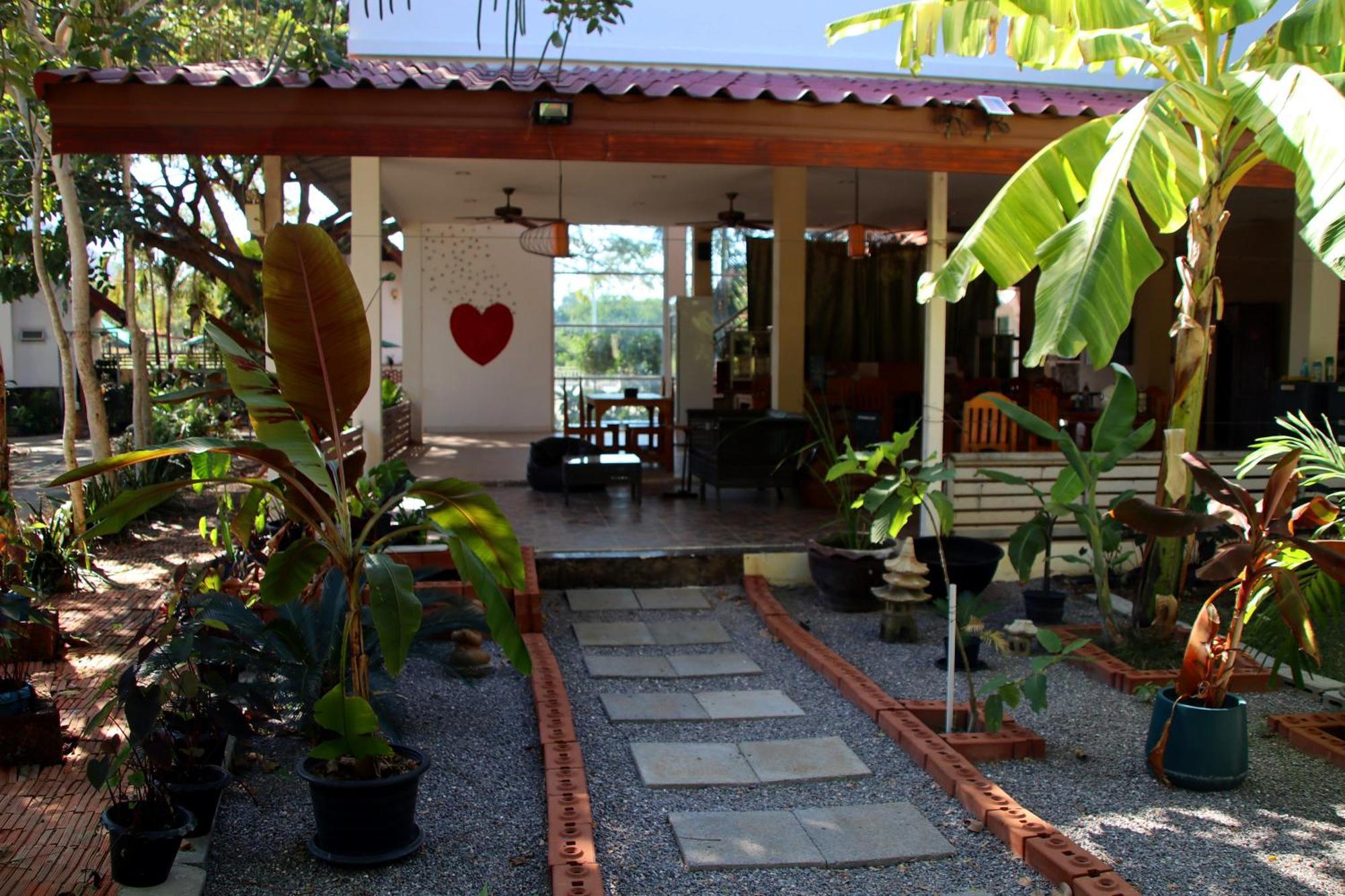 The Hillside Pranburi Resort Екстер'єр фото