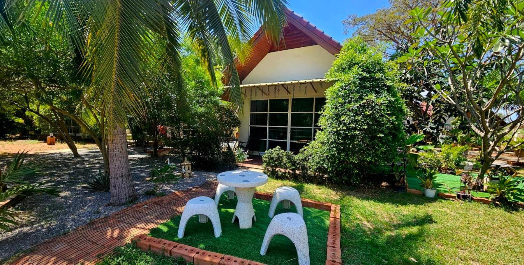 The Hillside Pranburi Resort Екстер'єр фото