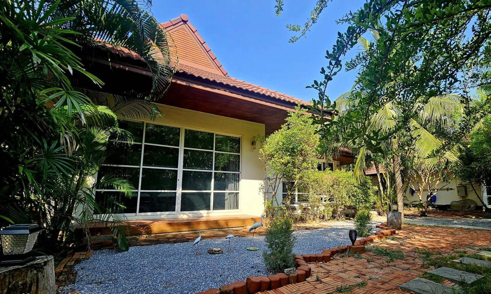 The Hillside Pranburi Resort Екстер'єр фото