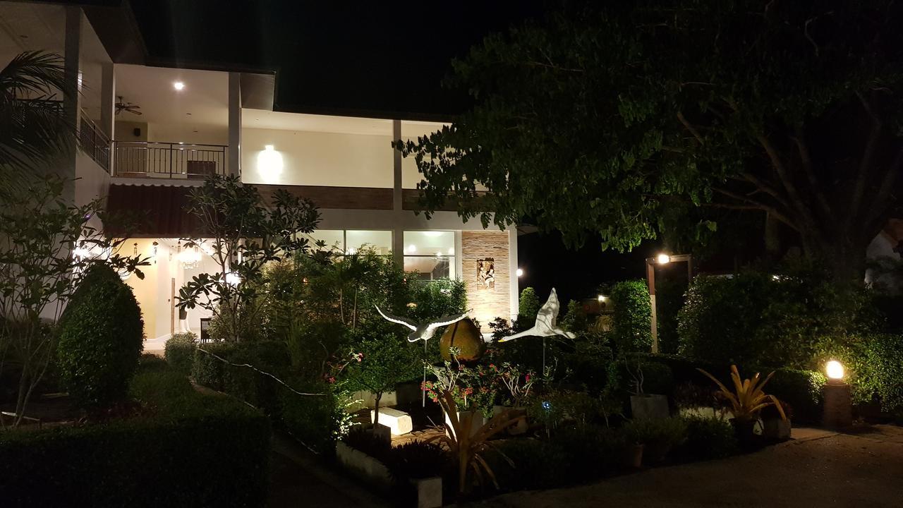 The Hillside Pranburi Resort Екстер'єр фото