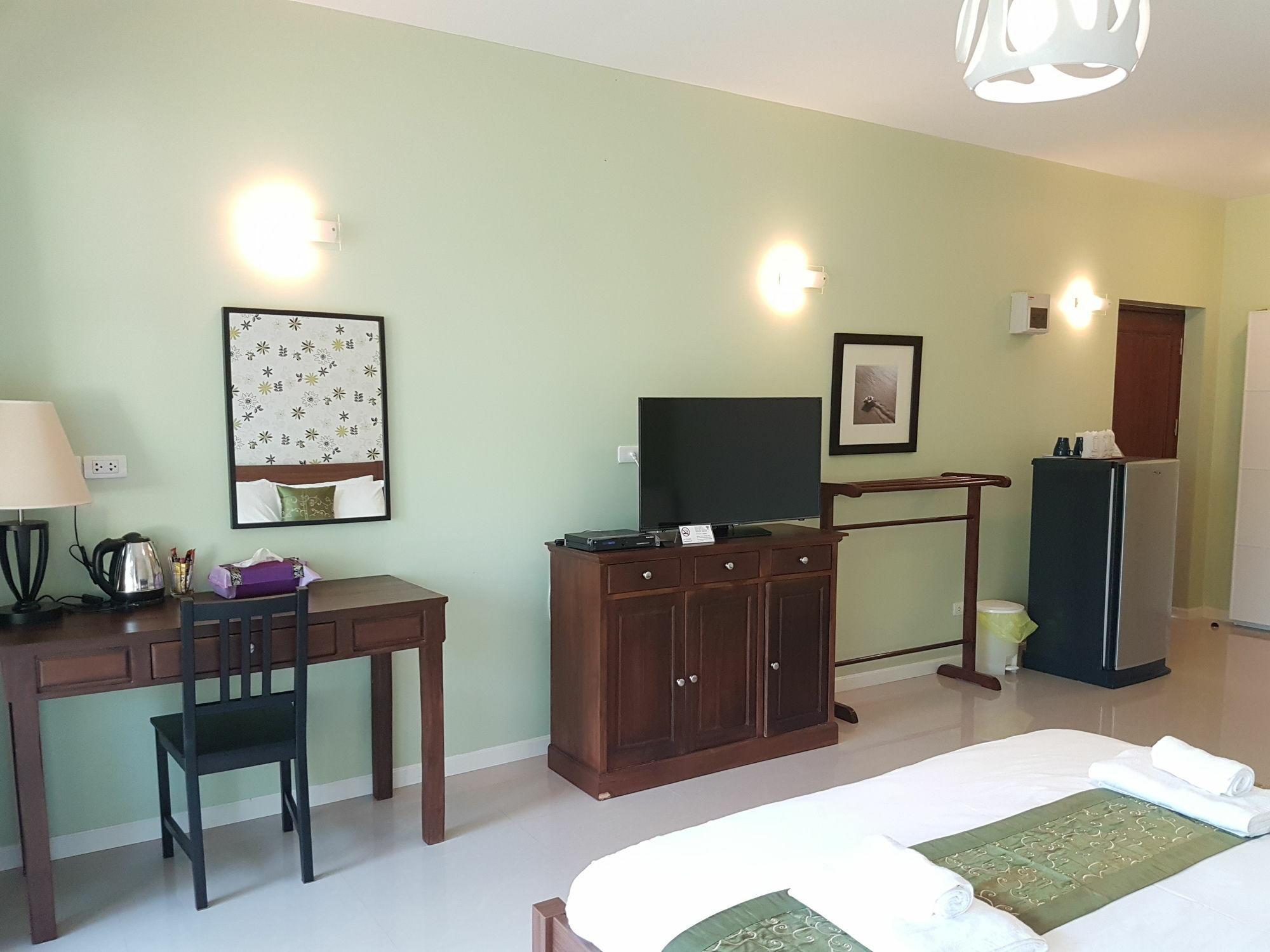 The Hillside Pranburi Resort Екстер'єр фото