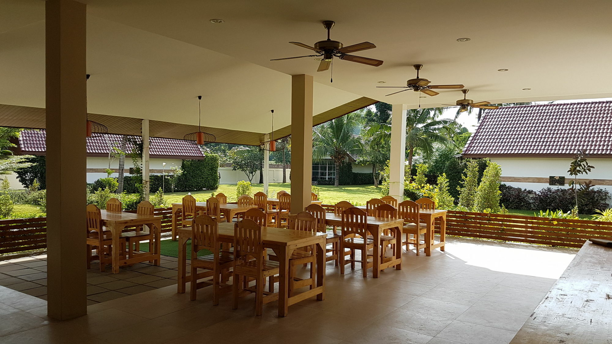The Hillside Pranburi Resort Екстер'єр фото
