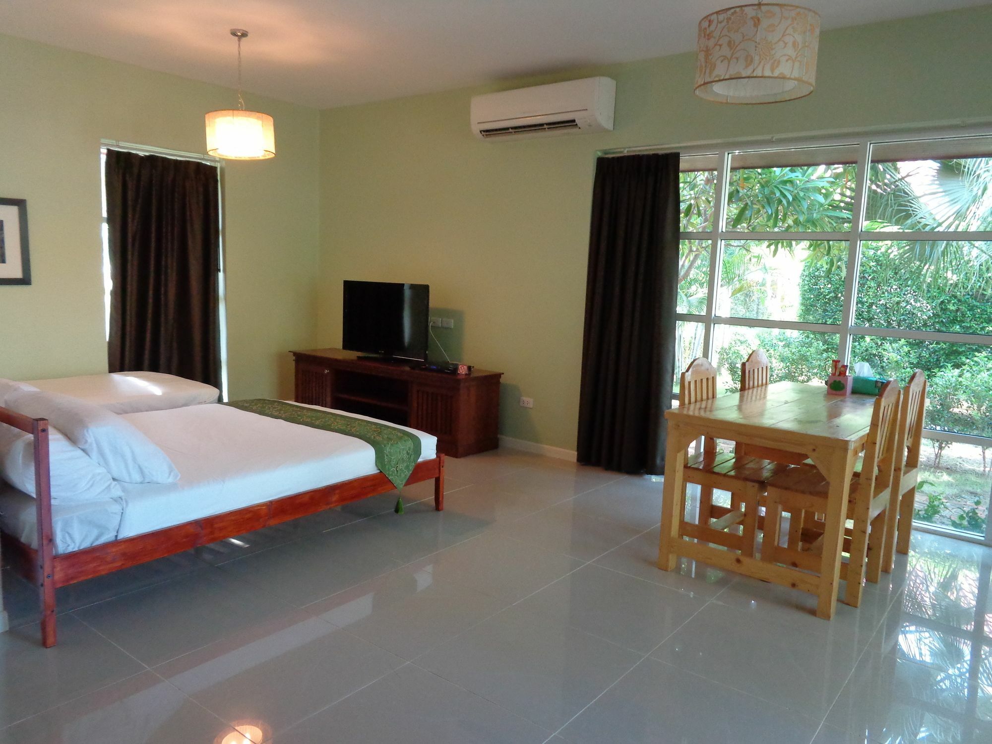 The Hillside Pranburi Resort Екстер'єр фото